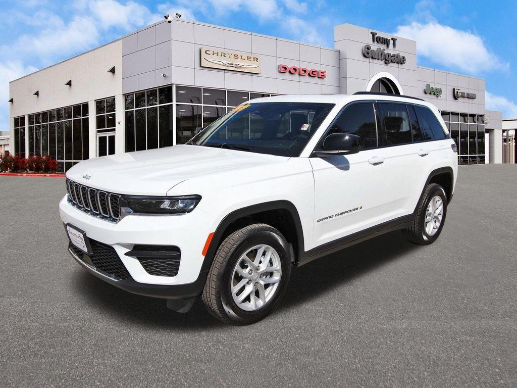 new 2024 Jeep Grand Cherokee car, priced at $35,944