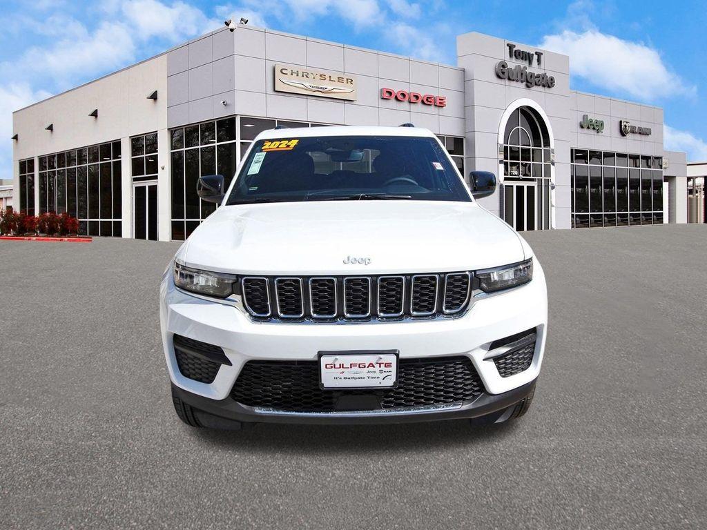 new 2024 Jeep Grand Cherokee car, priced at $35,944