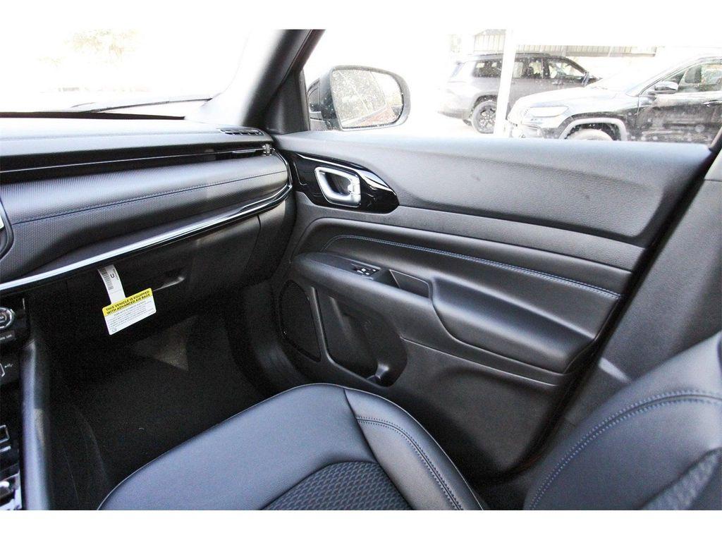 new 2026 Jeep Compass car, priced at $31,985