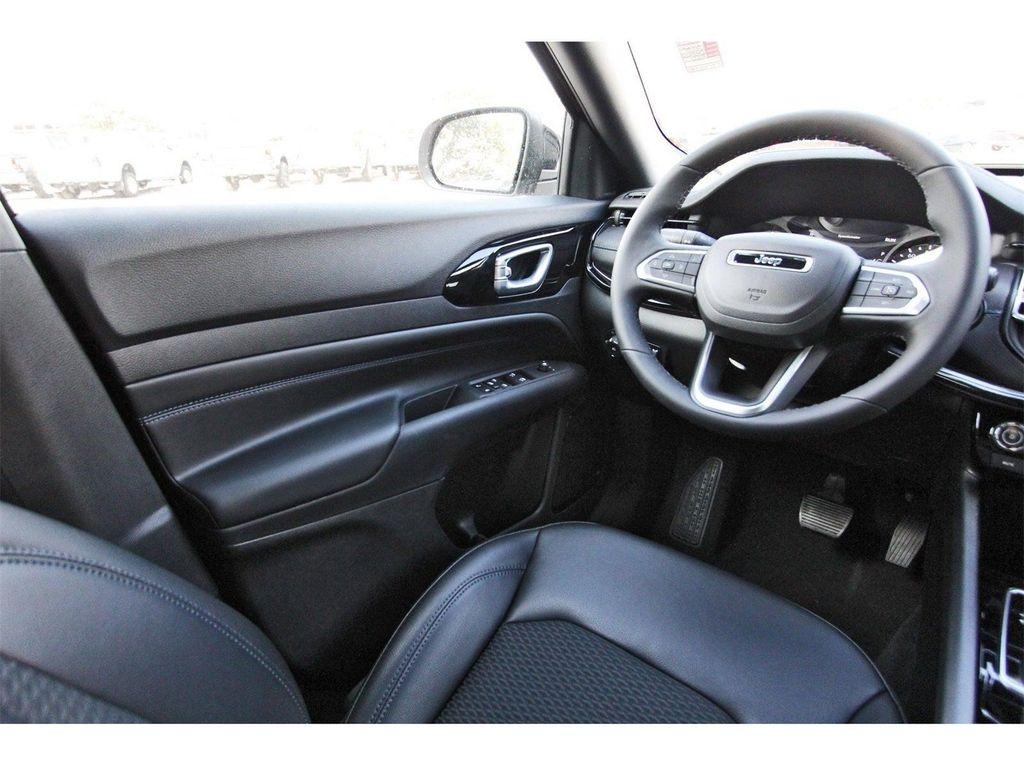 new 2026 Jeep Compass car, priced at $31,985