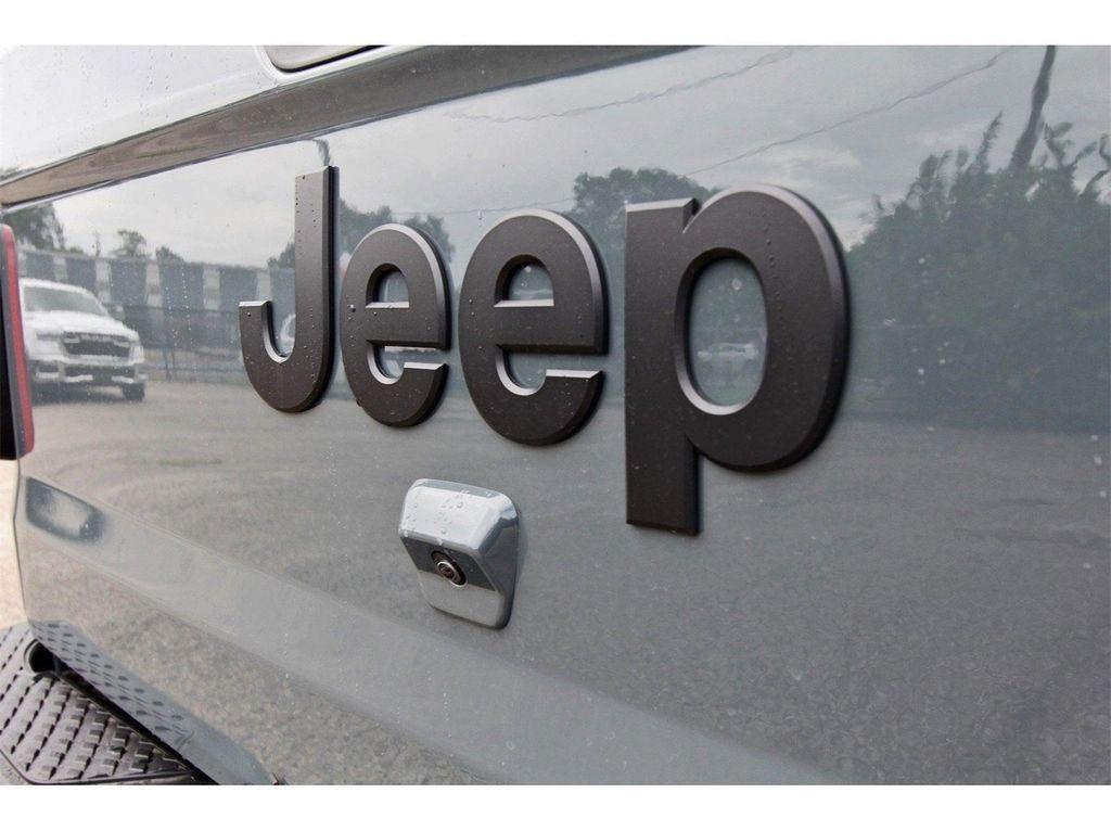 new 2025 Jeep Gladiator car, priced at $38,687