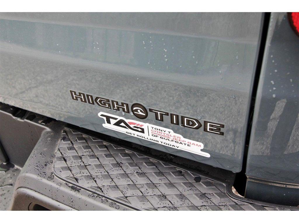 new 2025 Jeep Gladiator car, priced at $38,687