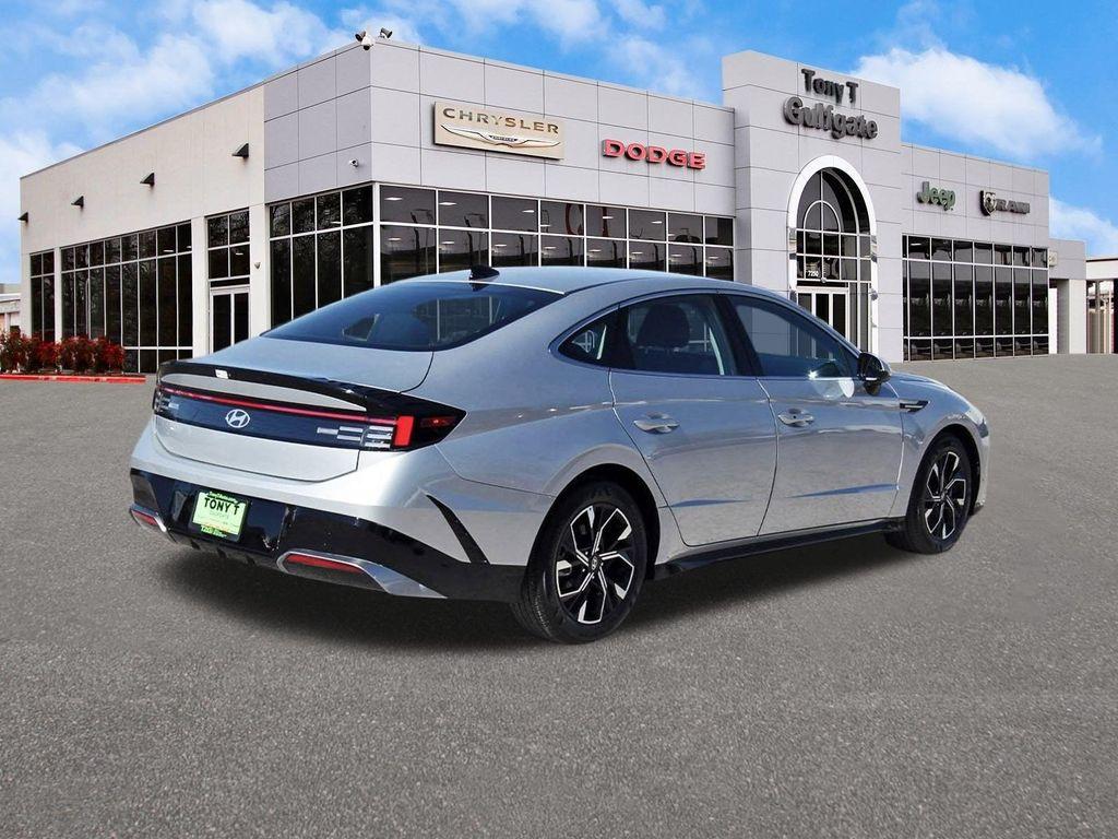 used 2025 Hyundai Sonata car, priced at $24,995