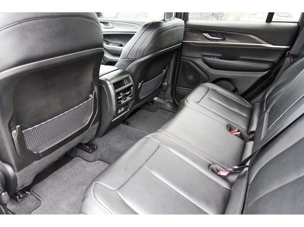 new 2024 Jeep Grand Cherokee car