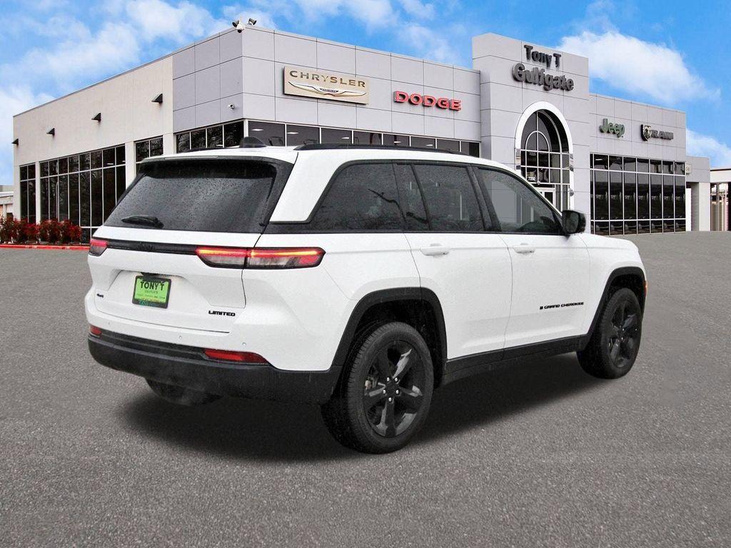 used 2024 Jeep Grand Cherokee car, priced at $34,995