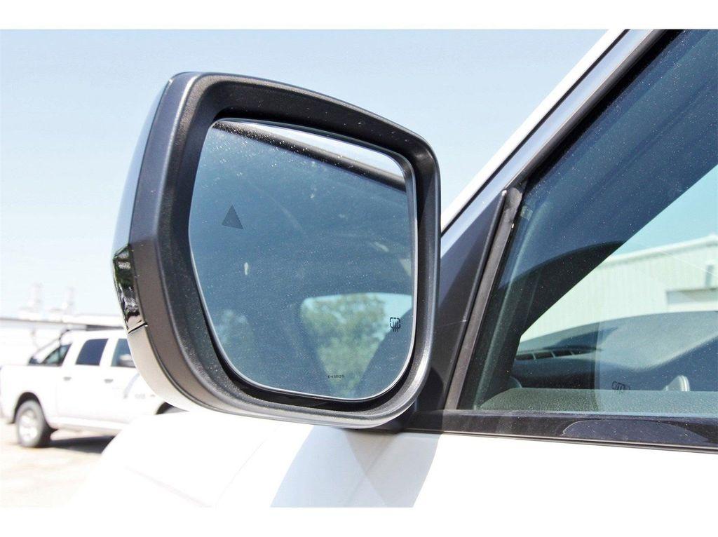 new 2025 Jeep Grand Cherokee car, priced at $35,295