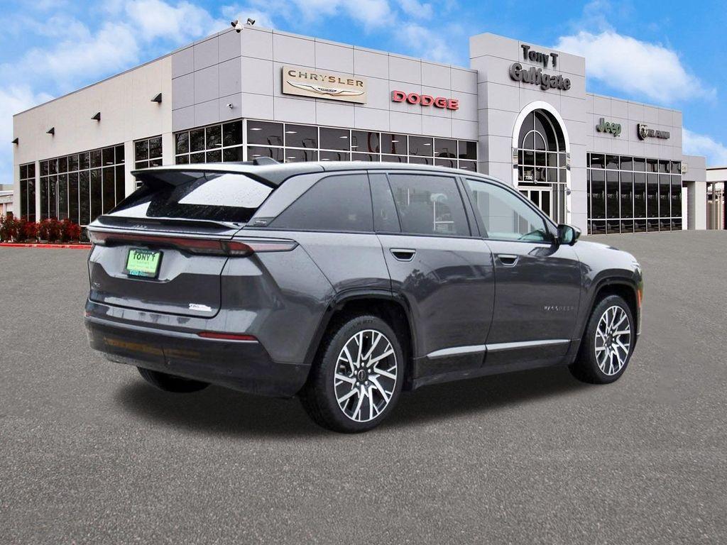 new 2025 Jeep Wagoneer S car, priced at $49,996