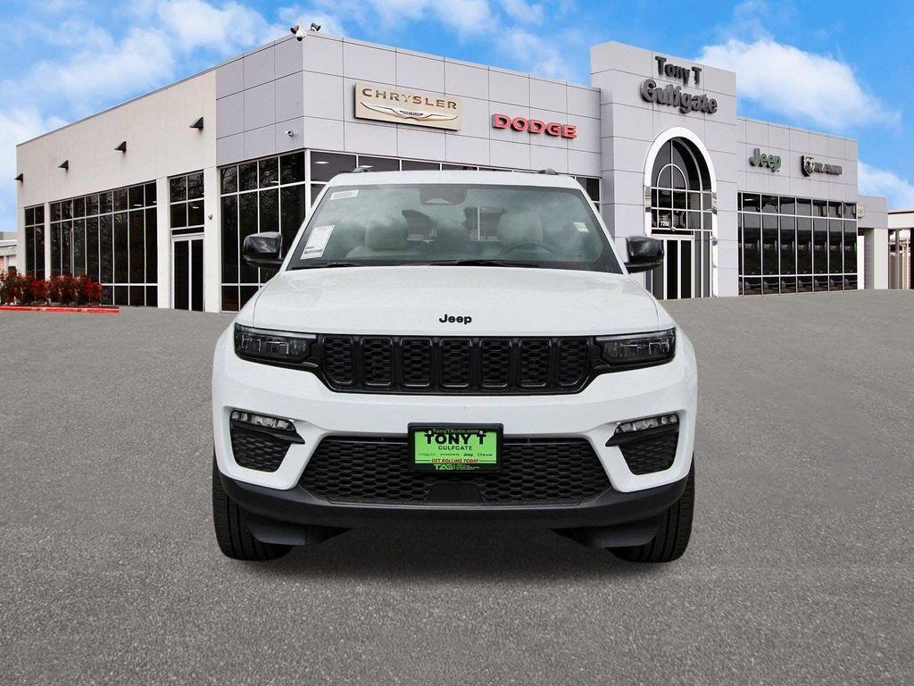 new 2025 Jeep Grand Cherokee car, priced at $40,276