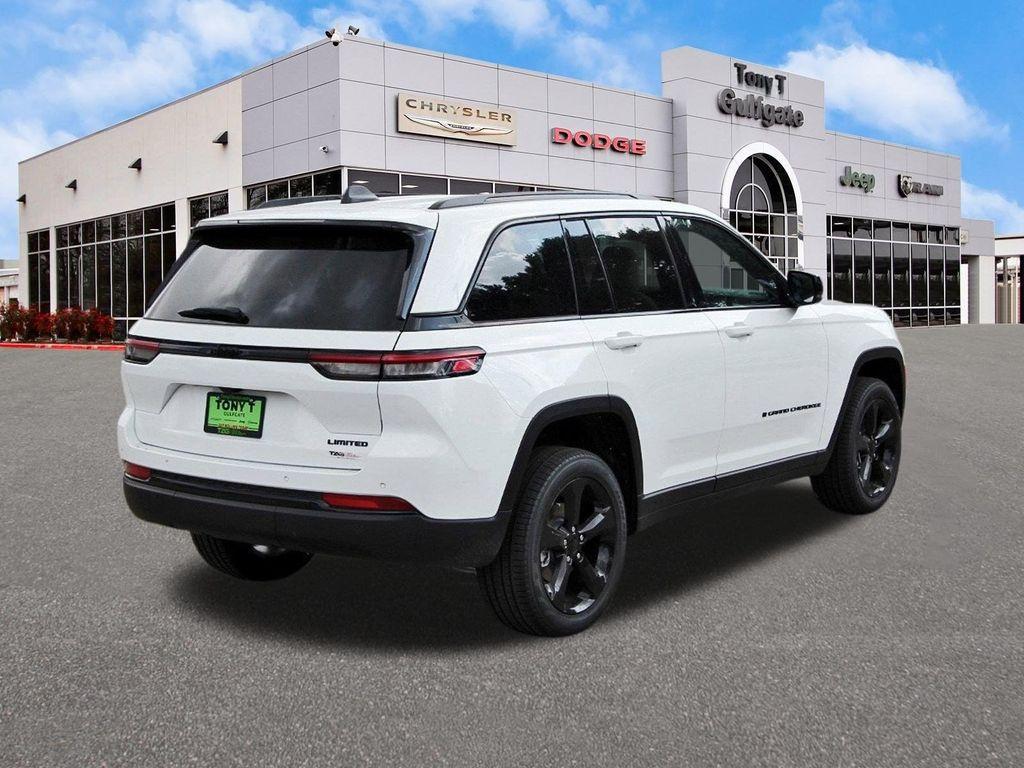 new 2025 Jeep Grand Cherokee car, priced at $40,276