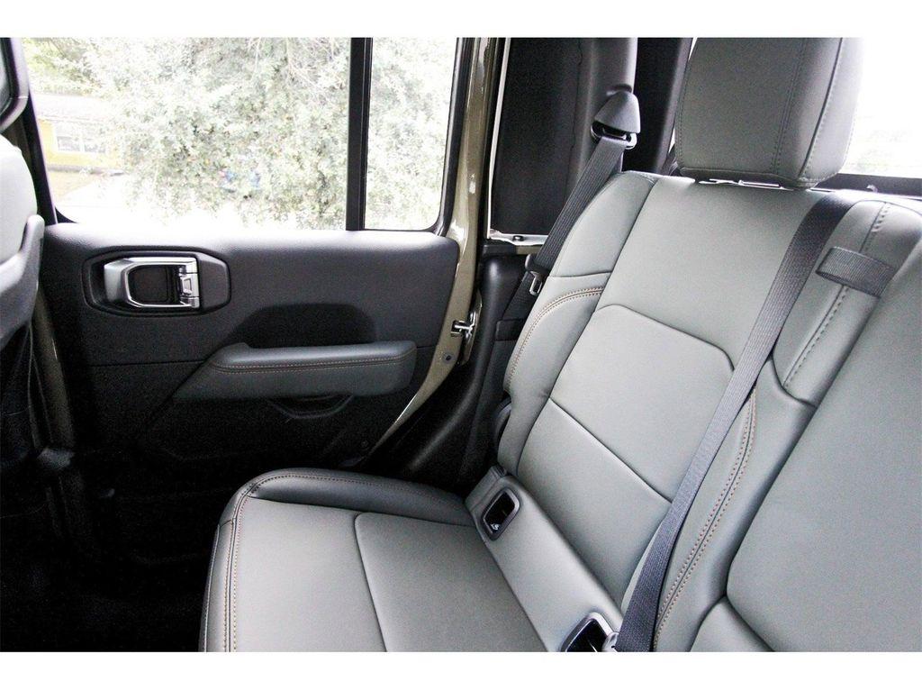 new 2025 Jeep Gladiator car, priced at $51,497