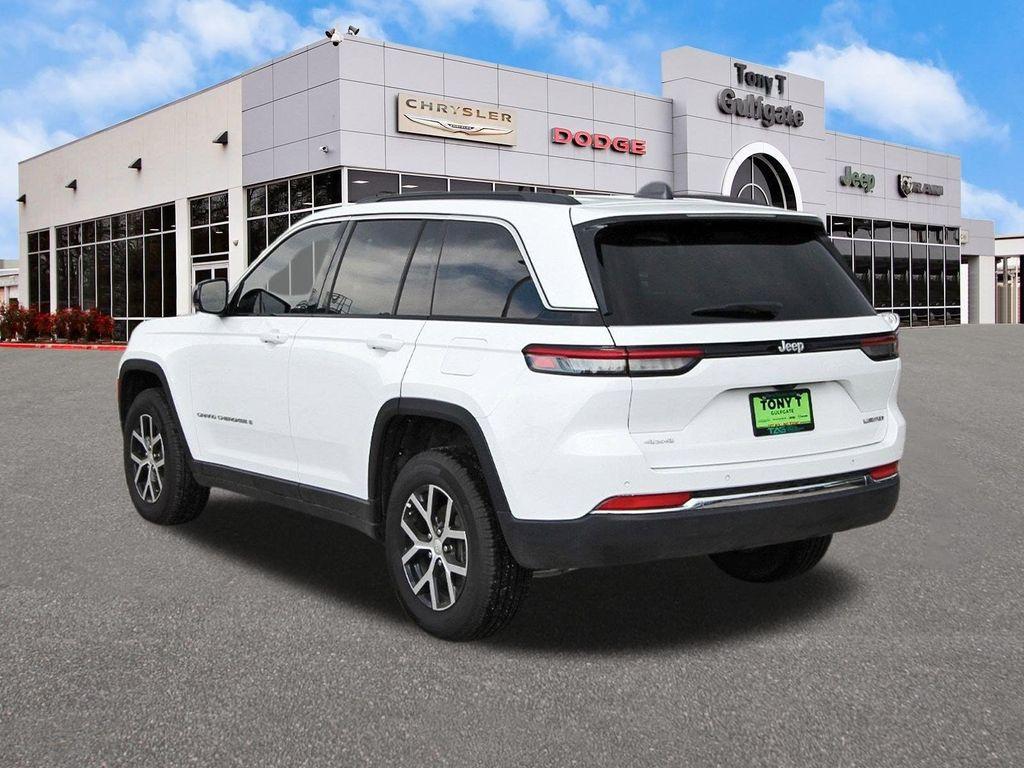 new 2024 Jeep Grand Cherokee car, priced at $41,696