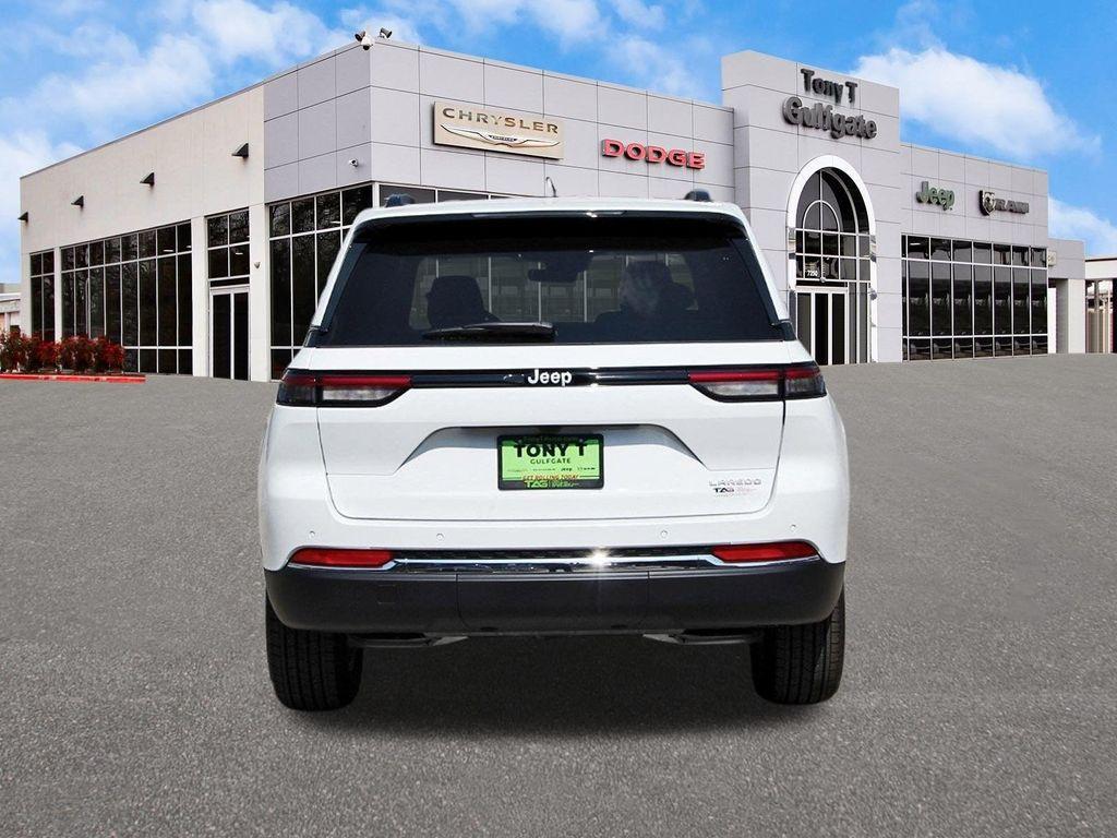 new 2025 Jeep Grand Cherokee car, priced at $33,738