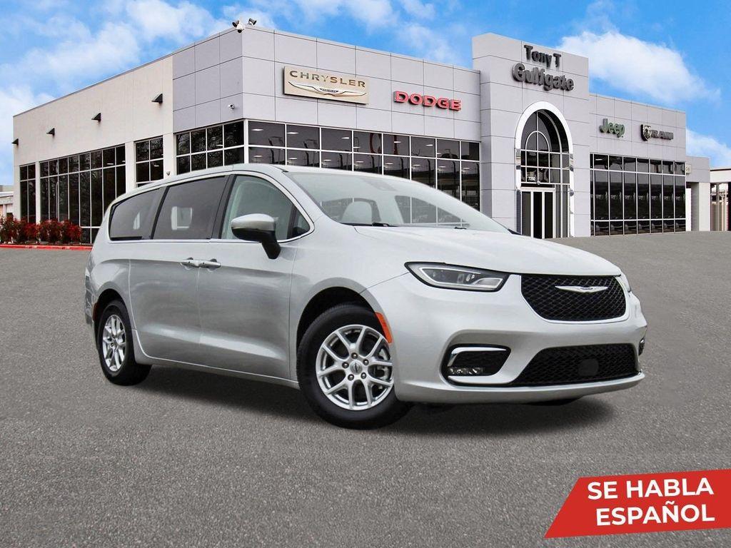 used 2023 Chrysler Pacifica car, priced at $24,995