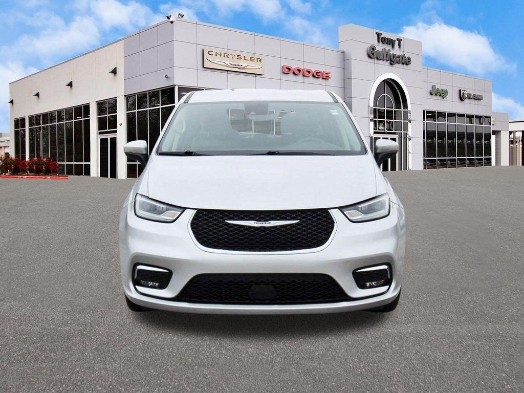 used 2023 Chrysler Pacifica car, priced at $24,995