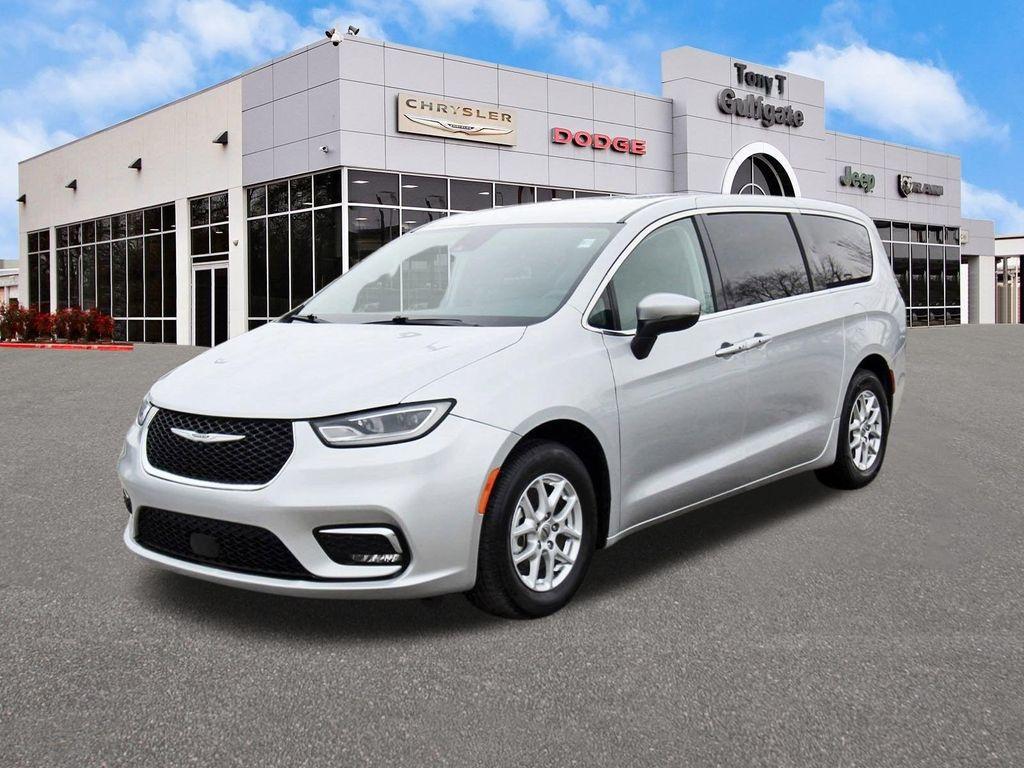 used 2023 Chrysler Pacifica car, priced at $24,995