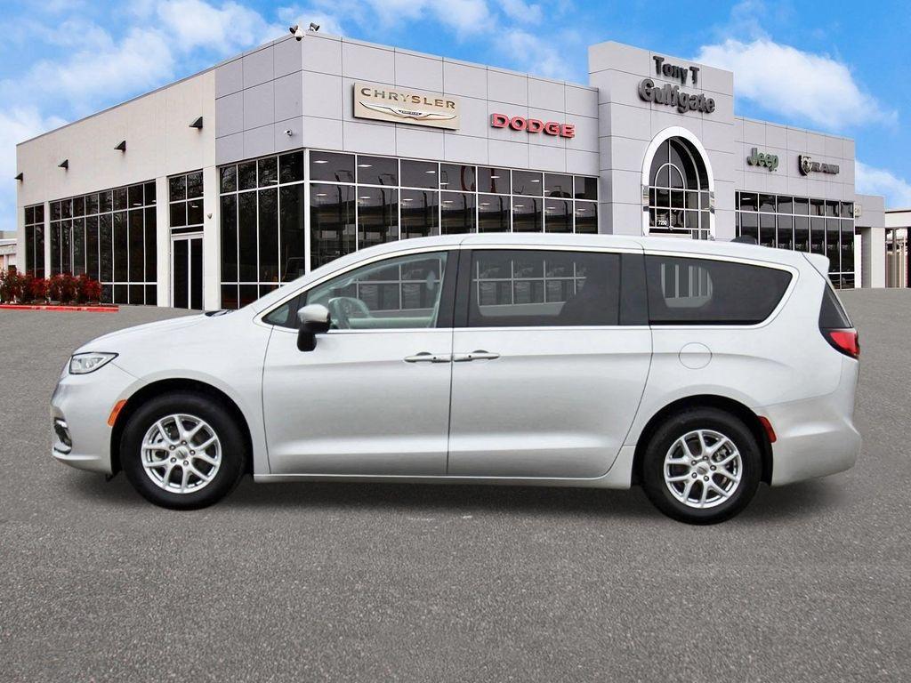 used 2023 Chrysler Pacifica car, priced at $24,995