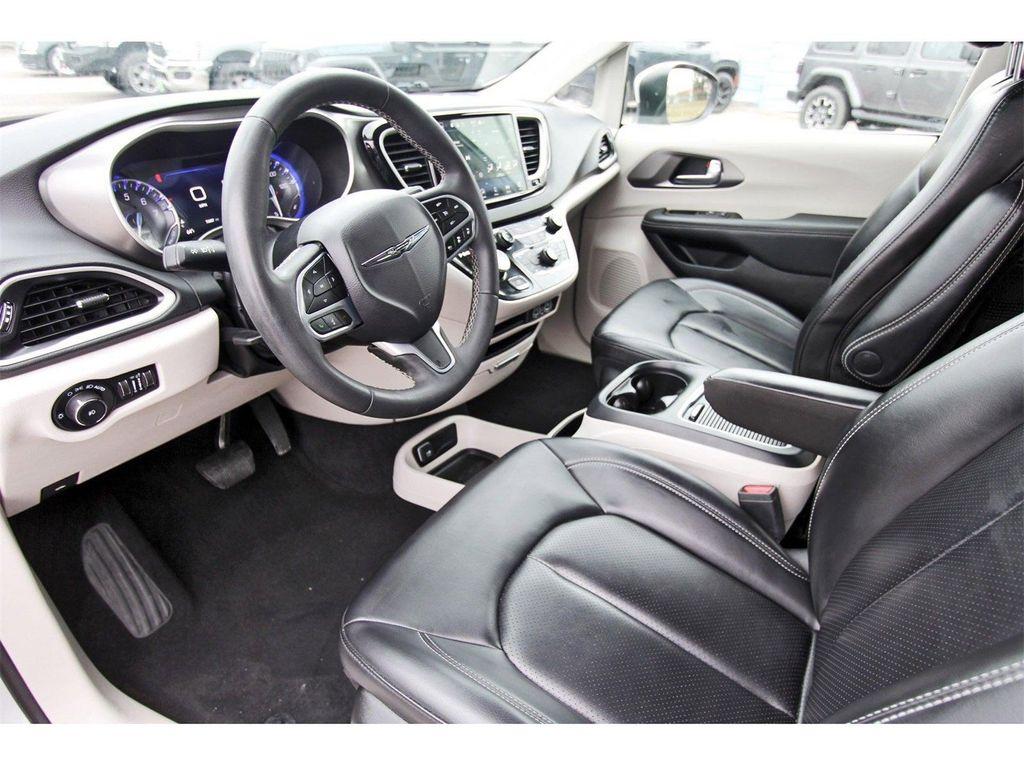 used 2023 Chrysler Pacifica car, priced at $24,995