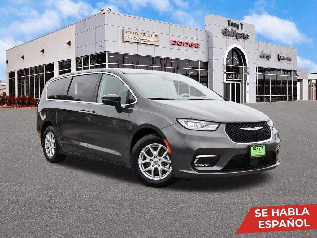 used 2023 Chrysler Pacifica car, priced at $24,995