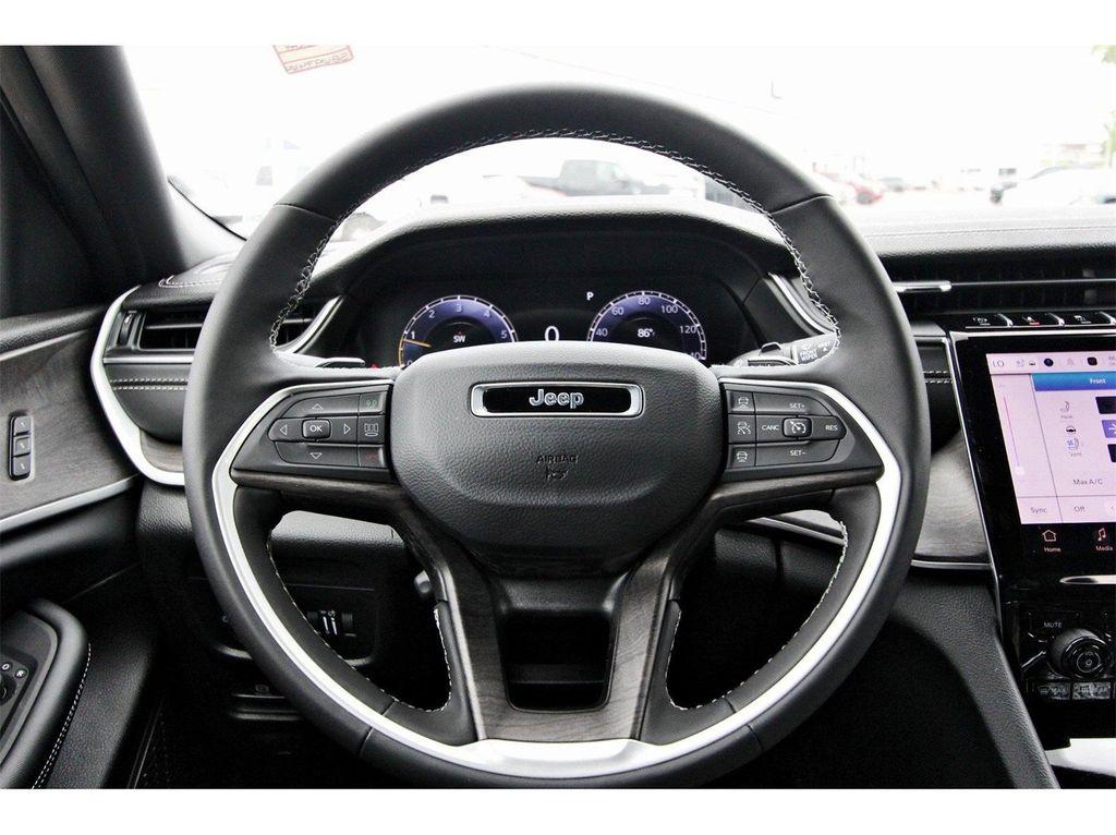 new 2025 Jeep Grand Cherokee L car, priced at $45,389