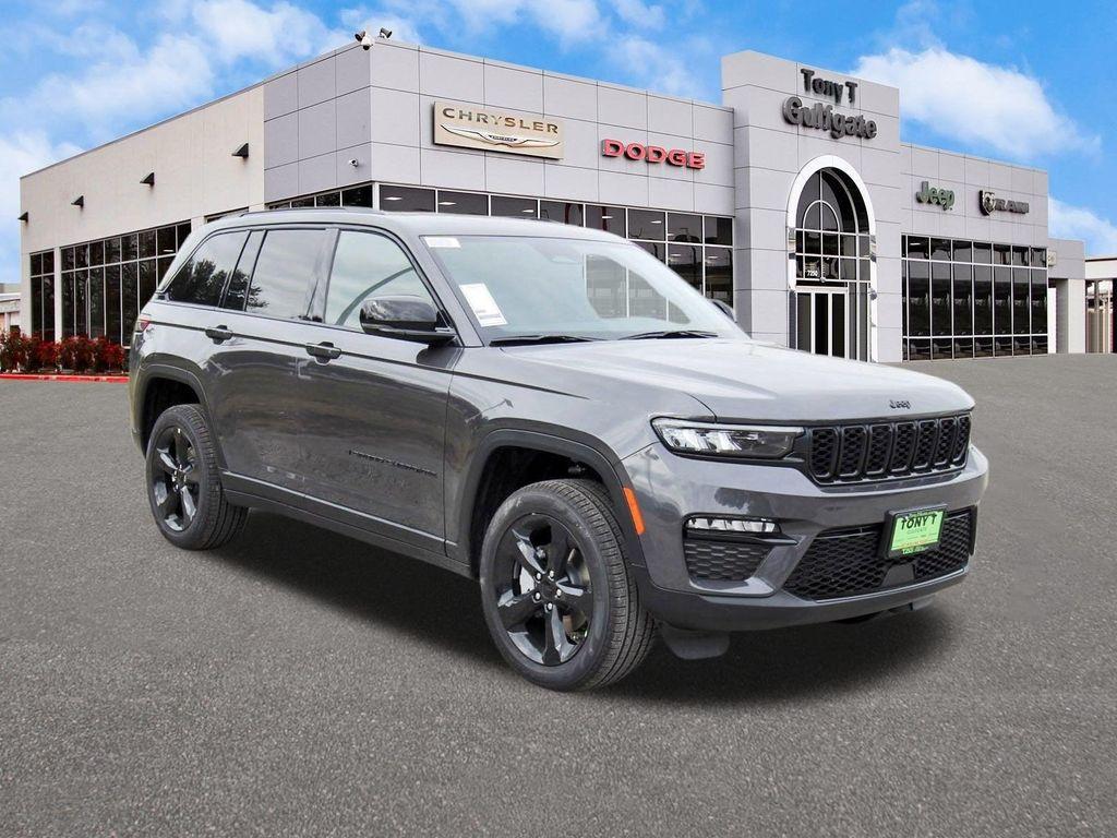new 2025 Jeep Grand Cherokee car, priced at $40,494