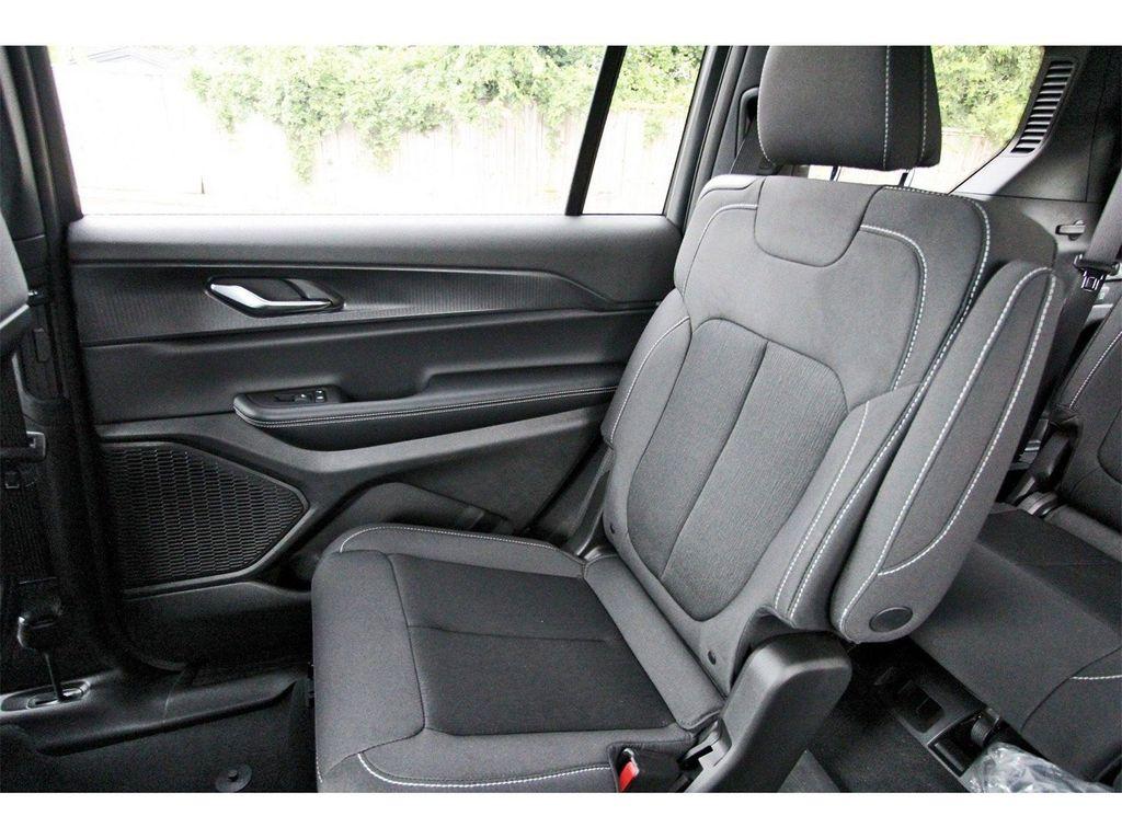 new 2025 Jeep Grand Cherokee L car, priced at $35,596