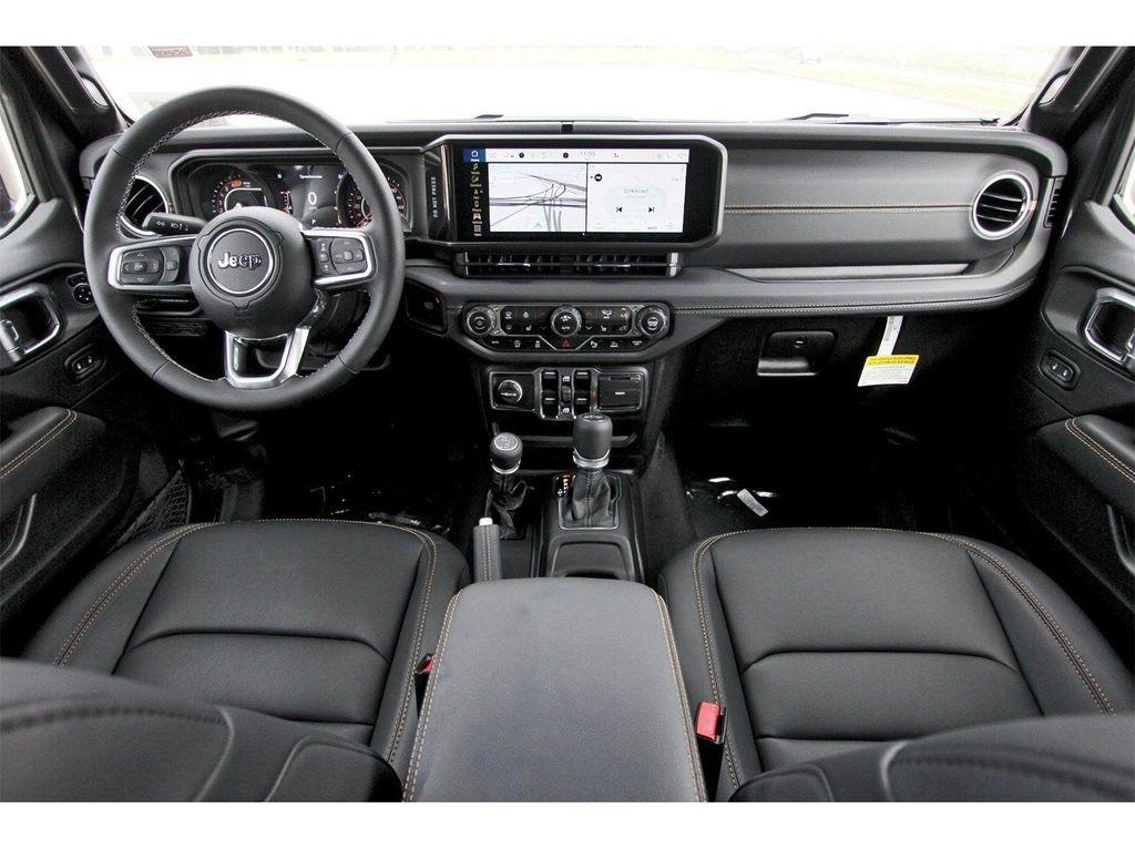 new 2025 Jeep Wrangler car, priced at $52,376