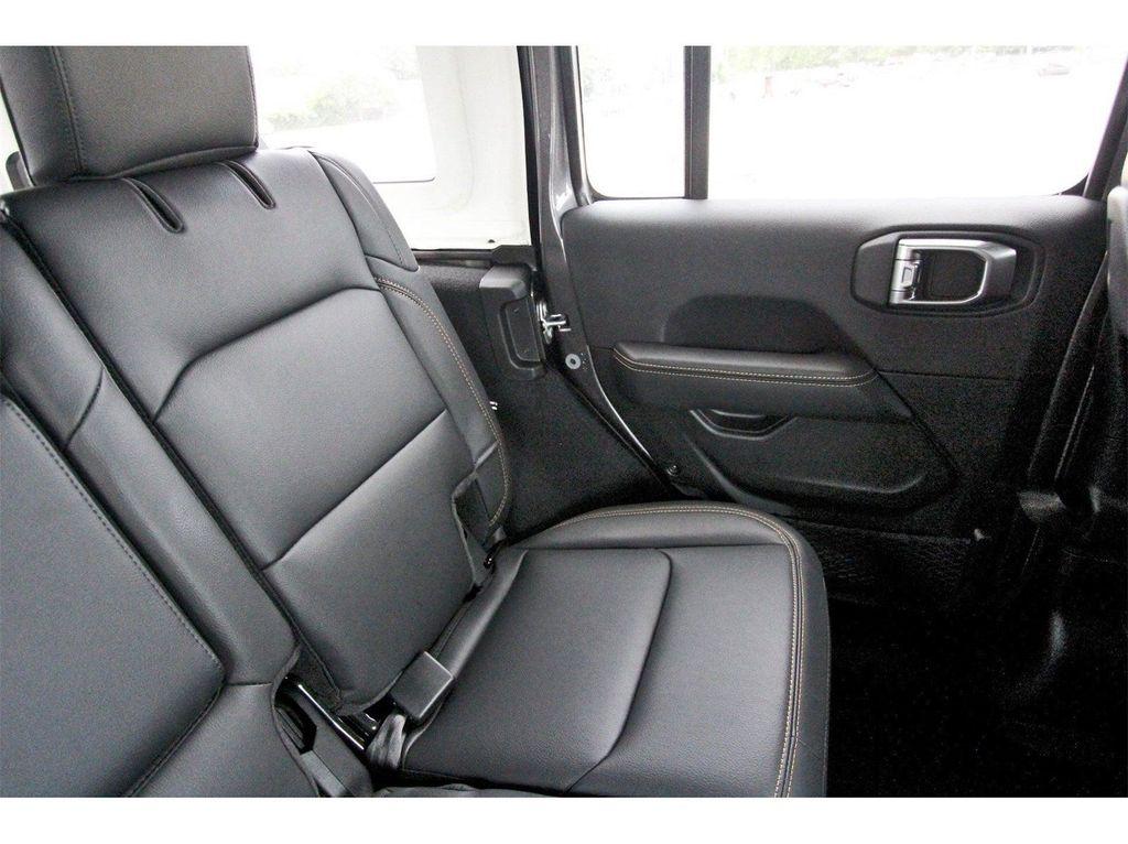 new 2025 Jeep Wrangler car, priced at $52,376