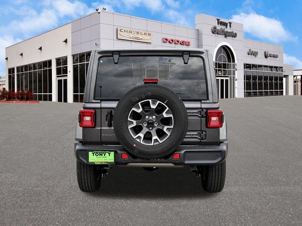 new 2025 Jeep Wrangler car, priced at $52,376