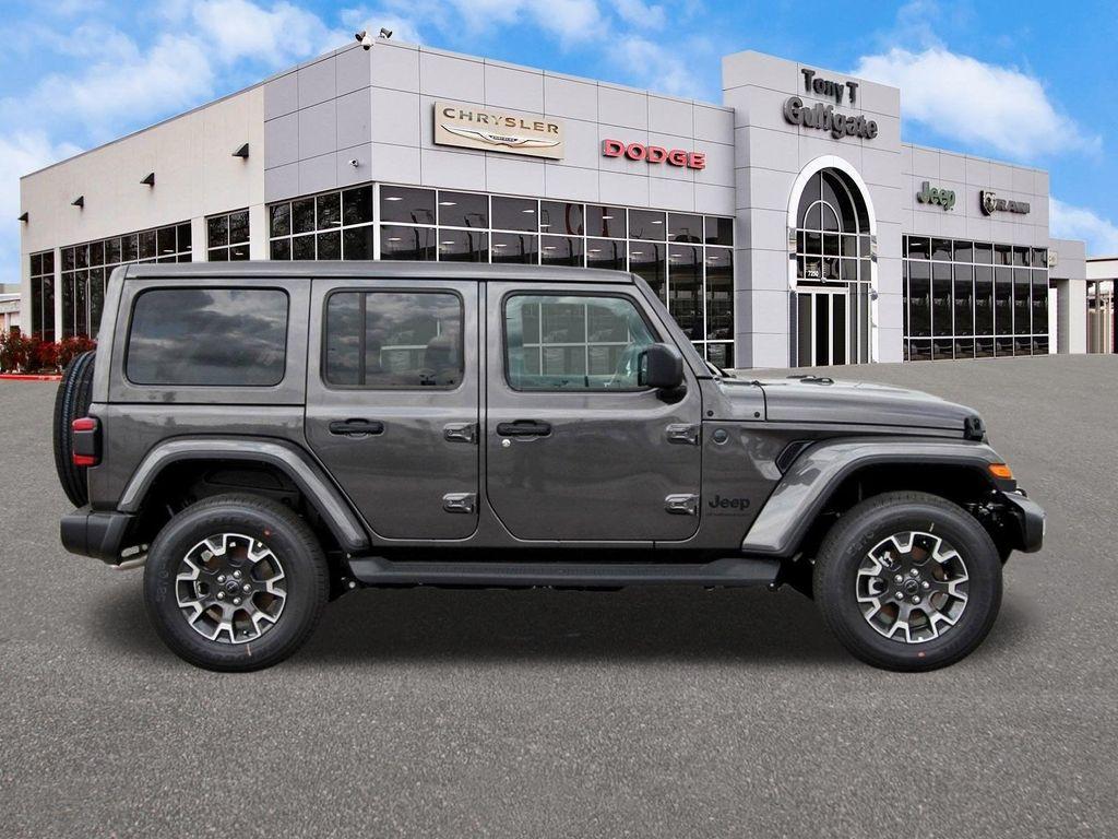 new 2025 Jeep Wrangler car, priced at $52,376