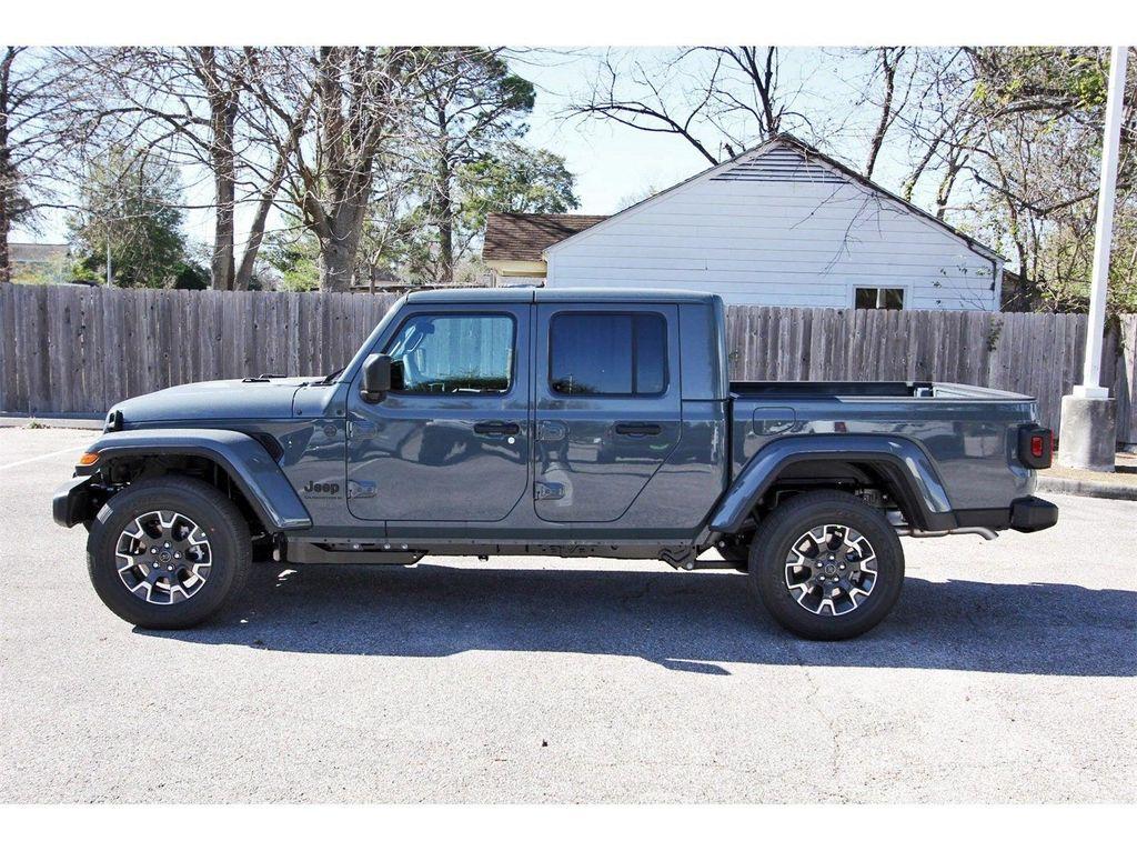 new 2026 Jeep Gladiator car, priced at $45,395