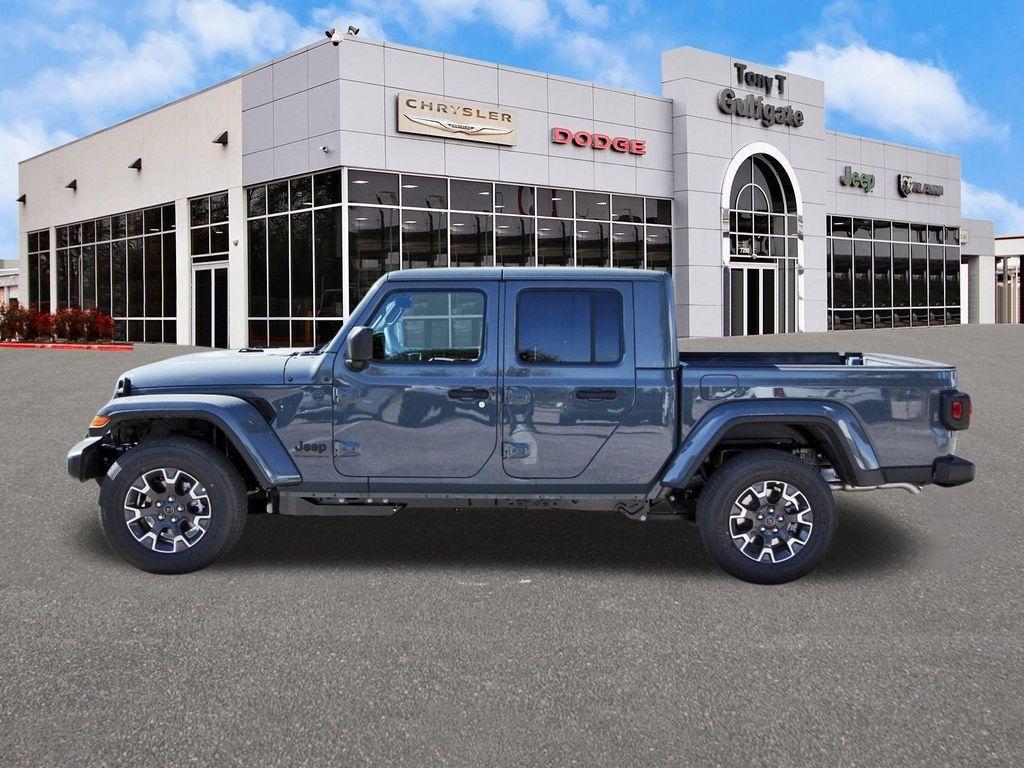 new 2026 Jeep Gladiator car, priced at $45,395