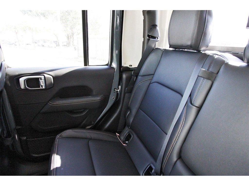 new 2026 Jeep Gladiator car, priced at $45,395