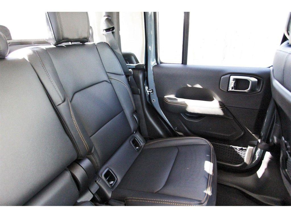 new 2026 Jeep Gladiator car, priced at $45,395