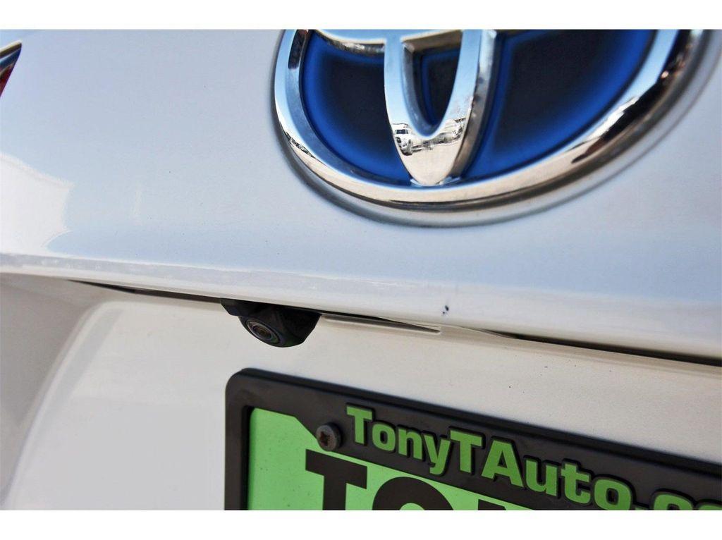 used 2020 Toyota Highlander Hybrid car, priced at $28,495