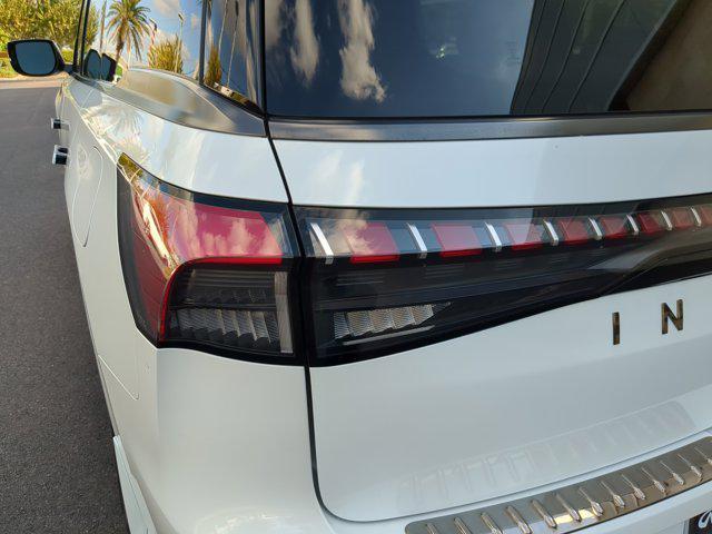 new 2026 INFINITI QX80 car, priced at $106,525