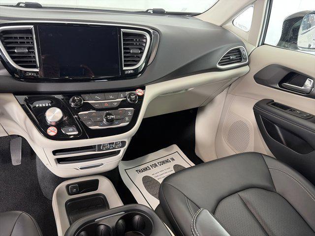 used 2024 Chrysler Pacifica car, priced at $27,051