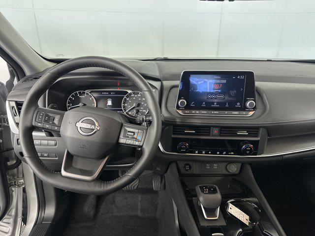 2025 Brilliant Silver Metallic Nissan Rogue