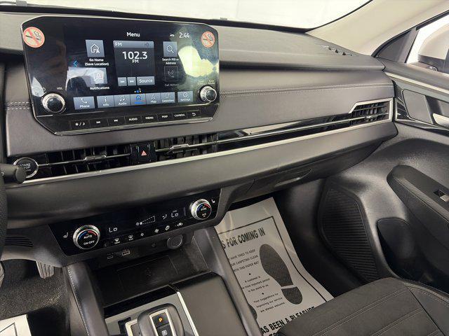 used 2024 Mitsubishi Outlander car, priced at $23,251