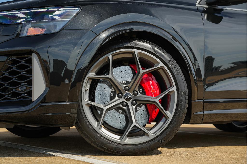 used 2025 Audi RS Q8 car, priced at $136,900