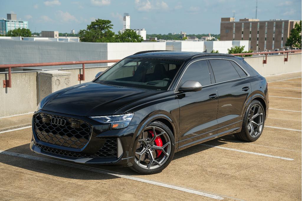 used 2025 Audi RS Q8 car, priced at $136,900