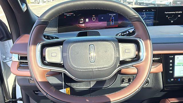 new 2025 Lincoln Navigator car