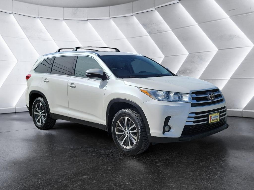 used 2019 Toyota Highlander car, priced at $25,216