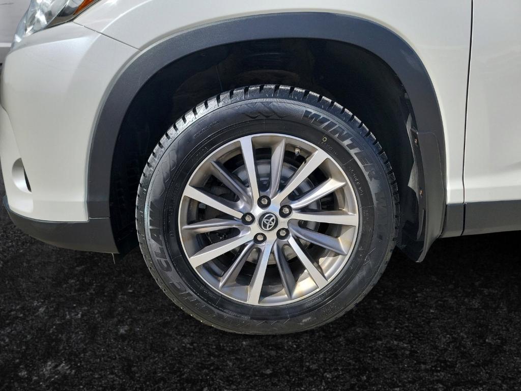 used 2019 Toyota Highlander car, priced at $25,216