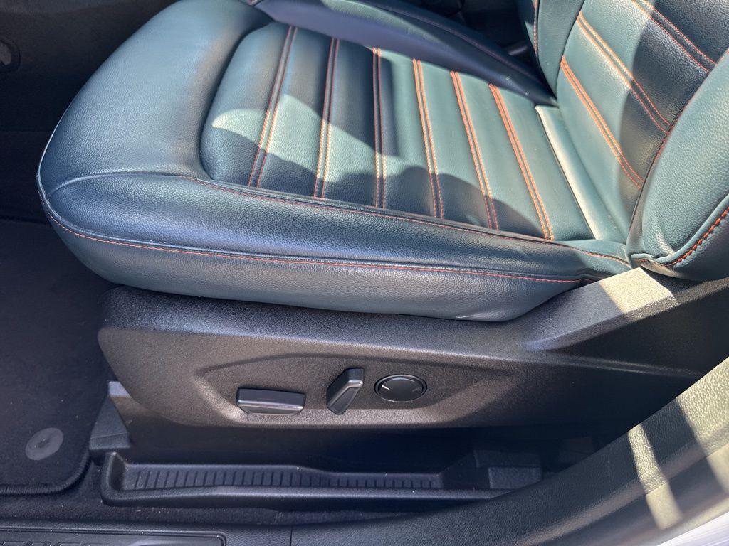 used 2024 Ford Edge car, priced at $25,990