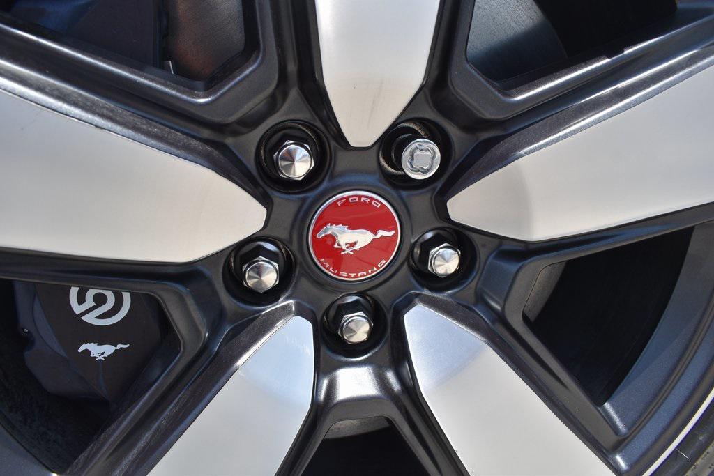 new 2025 Ford Mustang car