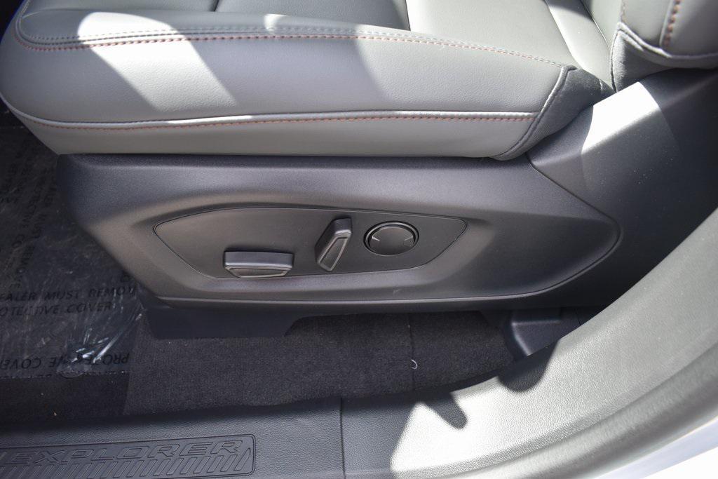new 2025 Ford Explorer car, priced at $45,665