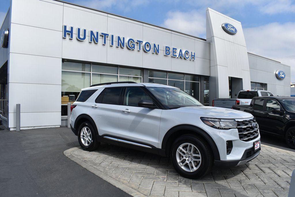 new 2025 Ford Explorer car, priced at $45,665