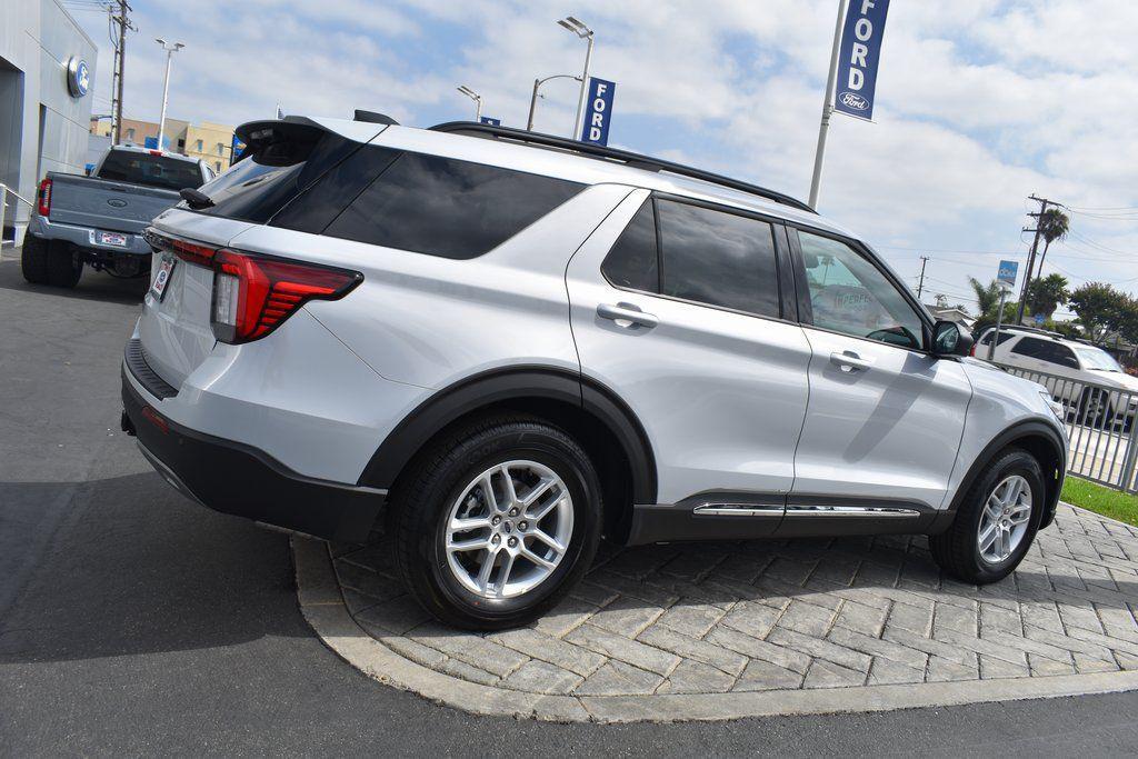new 2025 Ford Explorer car, priced at $45,665
