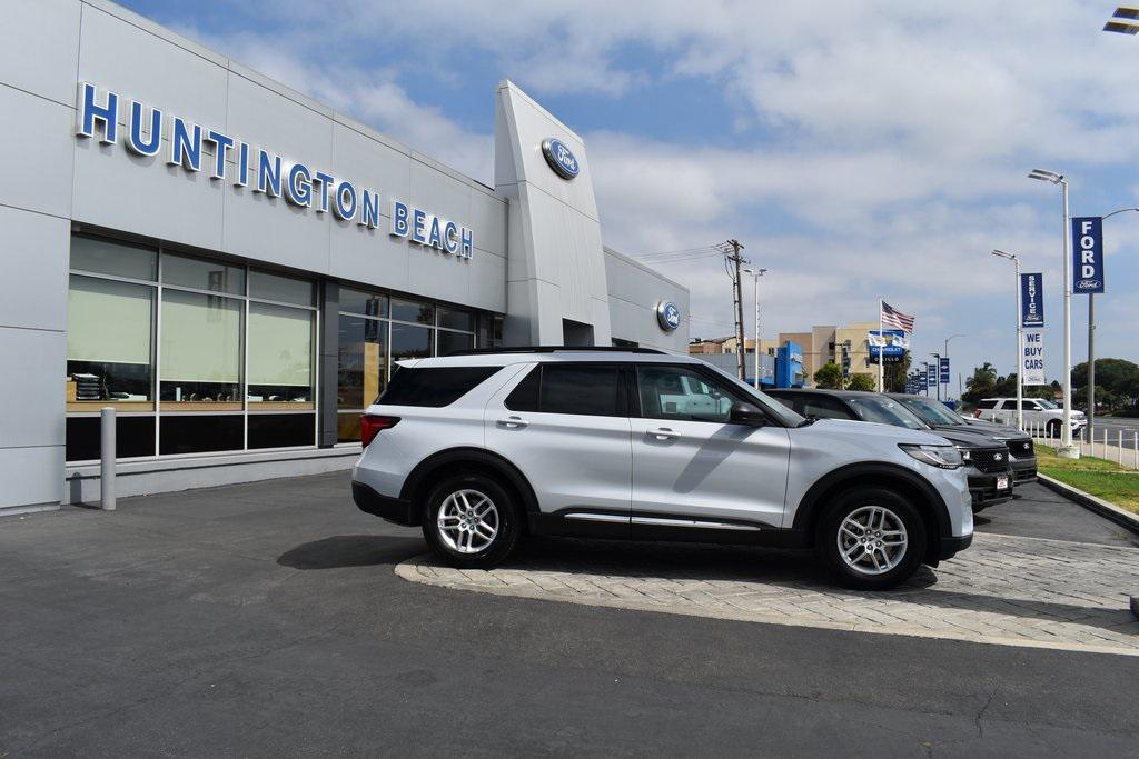 new 2025 Ford Explorer car, priced at $45,665