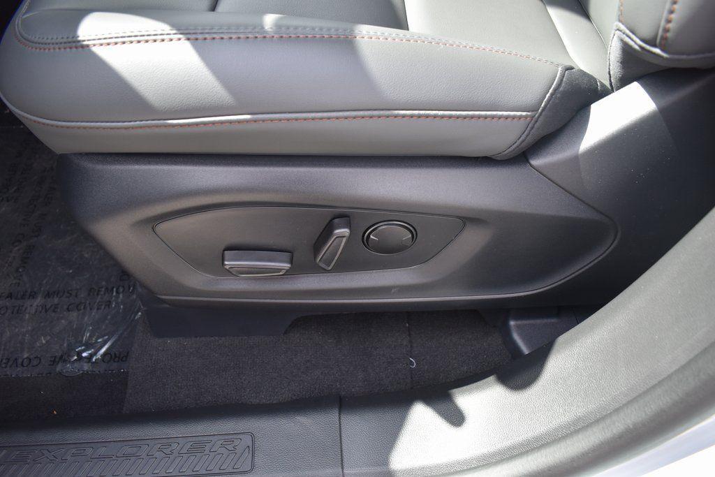 new 2025 Ford Explorer car, priced at $45,665